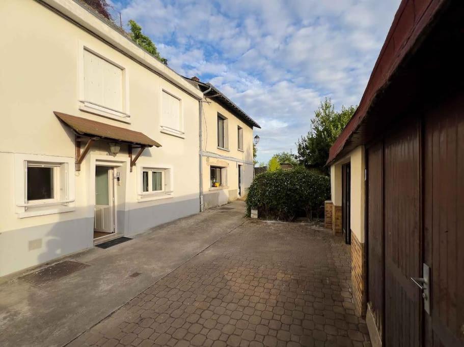 Maison Semi-Troglodyte Avec 4 Velos Rochecorbon Dış mekan fotoğraf